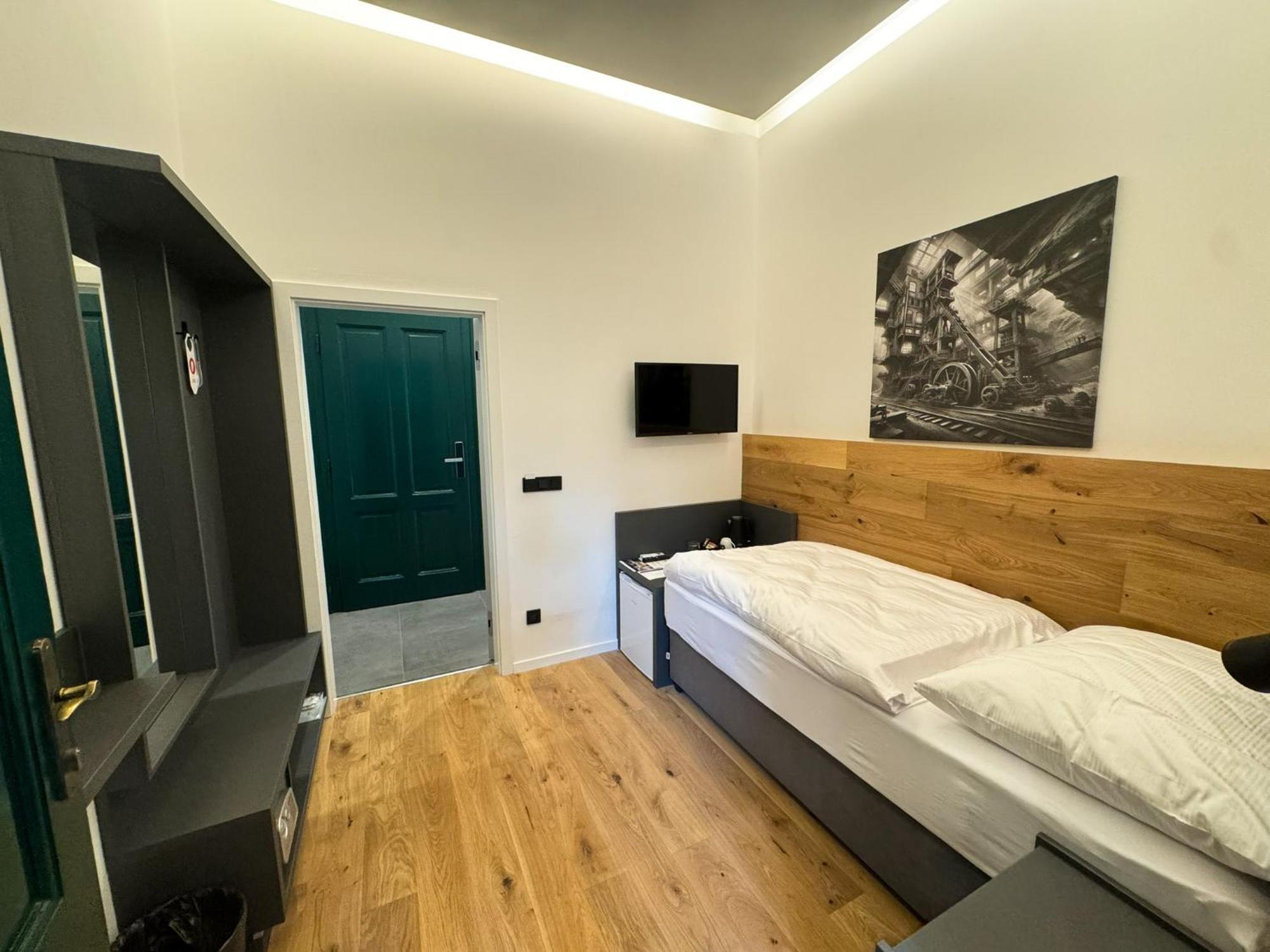 Jan Maria Hotel 4*